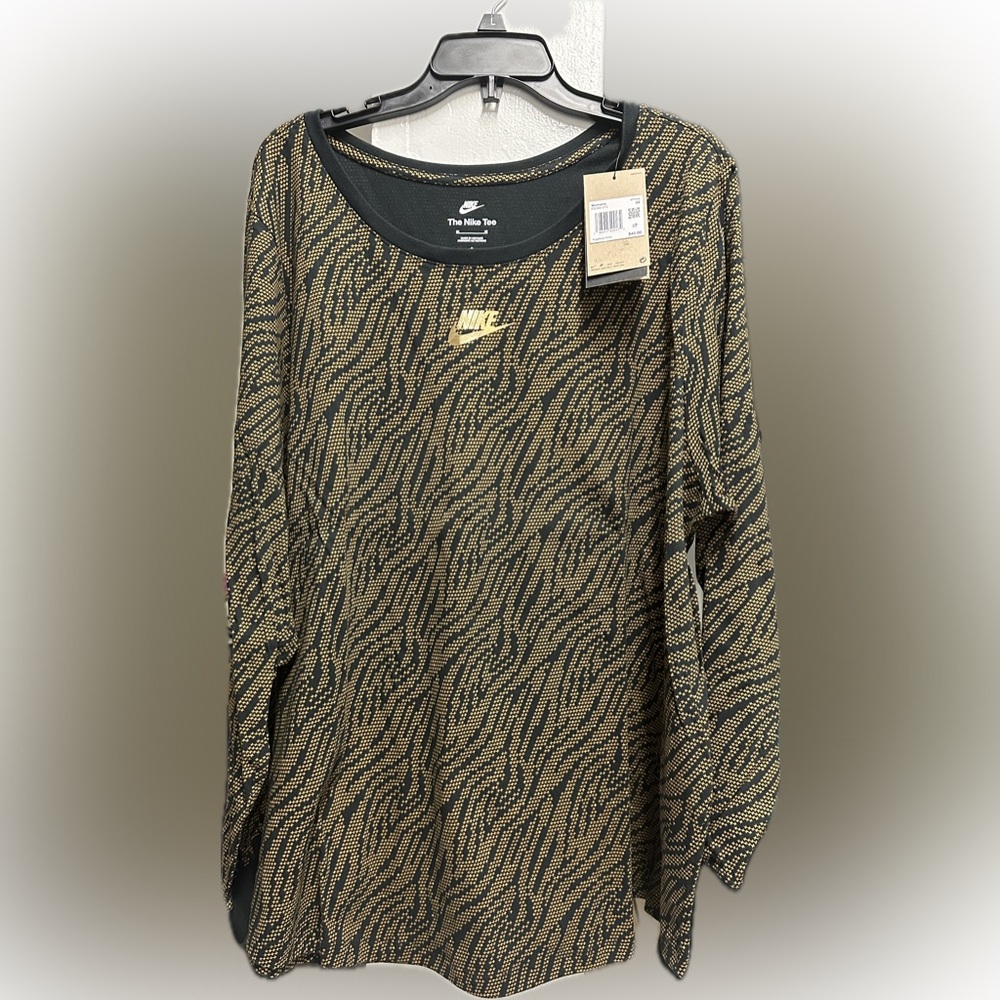 Nike Women’s Long Sleeves